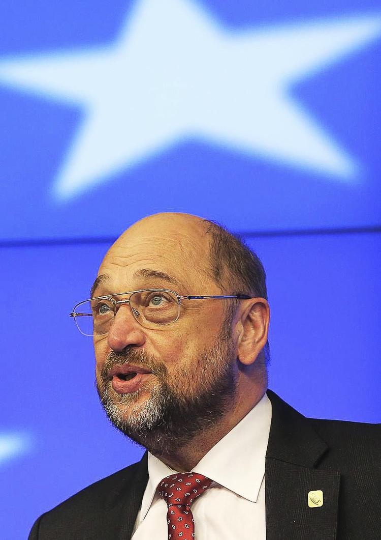 Både den afgående Sigmar Gabriel, der skal være udenrigsminister, og den nye kanslerkandidat, Martin Schulz, havde de store smil på i går i Berlin. 