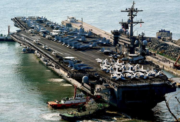 Det amerikanske hangarskib ’Carl Vinson’ ankom onsdag til Sydkorea for at deltage i en militærøvelse. 