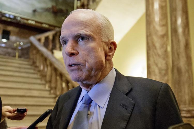 Vigtig afstemning er blevet udskudt, indtil John McCain er kommet sig efter en blodprop. 