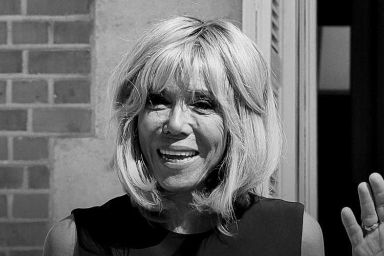 Brigitte Macron optræder med samme værdighed og naturligt i selskab med statsoverhoveder som under besøg hos handikappede børn. Arkivfoto Vadim Ghirda/AP