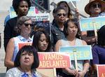 Over hele USA var der i går demonstrationer mod afskaffelse af den ordning, der har givet 800.000 børn af illegale indvandrere lov til at blive i landet. 