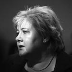 Erna Solberg er svær at ryste, og måske lykkes et politisk svendestykke for hende: Genvalg af en Høyre-regering for første gang i norsk historie. Cicilie S. Andersen