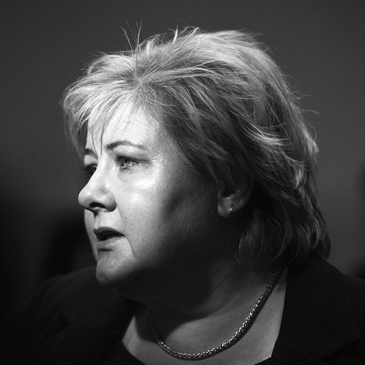 Erna Solberg er svær at ryste, og måske lykkes et politisk svendestykke for hende: Genvalg af en Høyre-regering for første gang i norsk historie. Cicilie S. Andersen