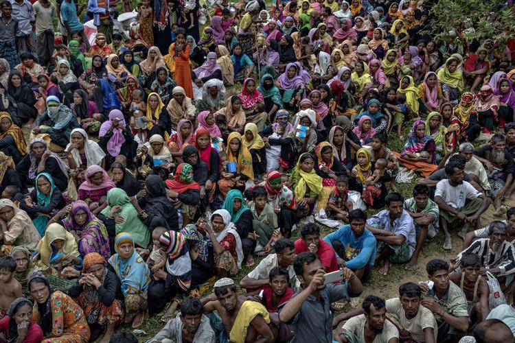 Mere end 600.000 statsløse rohingya-muslimer er flygtet til Bangladesh for at undslippe volden fra landets militær. Rohingyaerne samler sig i enorme lejre tæt ved grænsen. (Arkivfoto) 