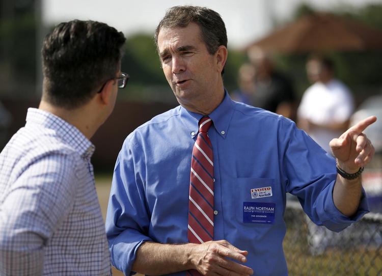 Demokraten Ralph Northam står egentlig til at vinde guvernørposten i Virginia, men flere faktorer trækker alligevel til republikanernes side, blandt andet hans karisma, der er blevet kaldt negativ. 