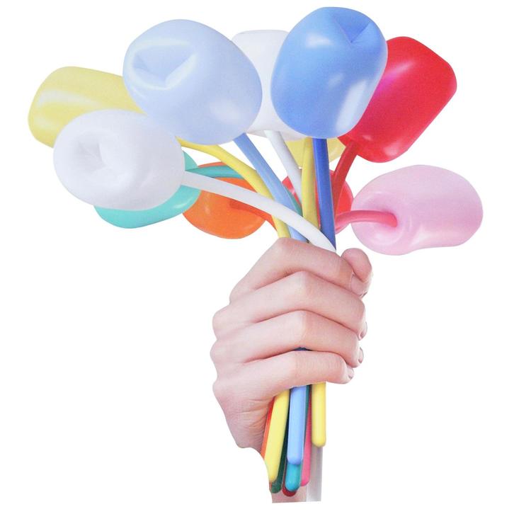 Værket ’Bouquet of Tulips’ af Jeff Koons skal stå foran Musée d’ Art Moderne og udstillings-bygningen Palais de Tokyo i Paris, medmindre de mange protester får bremset opstillingen. 