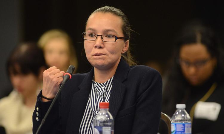 Linda Loaiza har uddannet sig til jurist og arbejder nu udelukkende med sager om voldsramte kvinder. 