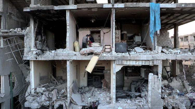 Der er brug for alle hospitals-senge i Ghouta udenfor Damaskus, men fredag blev et hospital sønderbombet af Assad-regimets styrker. Diaa Al-Din Samout/AA/Ritzau Scanpix