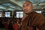 Ashin Kumara er en af de mest indflydelsesrige munke i Myanmar. Buddhismen spiller en meget fremtrædende rolle i landet, hvilket betyder, at munke, politikere og topfolk i militæret ofte går sammen om at sende politiske budskaber til befolkningen. Claus Blok Thomsen