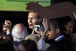 Demokraten Conor Lamb og hans tilhængere fejrede meget passende den overraskende valgsejr i byen Canonsburg syd for Pittsburgh, Pennsylvania. Gene J. Puskar/AP