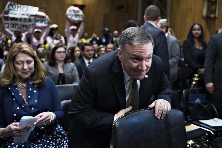 Mike Pompeo forsikrede, at  han som udenrigsminister vil satse på  diplomatiske løsninger på konflikter. »Krig er altid sidste udvej«, sagde han, da han i går var i høring i Senatets  udenrigsudvalg. Tom Williams/AP/AP