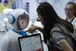 Trumps straftold  rammer 1.102 højteknologiske  kinesiske varer inden for robotteknologi, it, luftfart, biler og industrimaskiner. Sam McNeil/AP