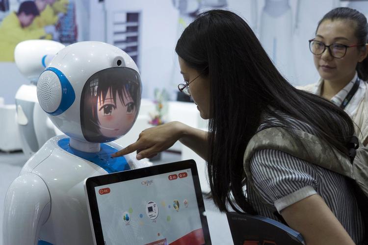 Trumps straftold  rammer 1.102 højteknologiske  kinesiske varer inden for robotteknologi, it, luftfart, biler og industrimaskiner. Sam McNeil/AP