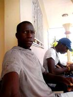 Abdoulie leder efter et  arbejde, så han kan forsøge sin familie.  Privatfoto