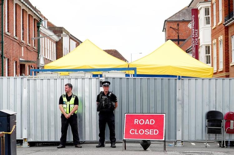 Området, hvor Charlie Rowley og Dawn Sturgess blev forgiftet med Novichok fra en parfumeflaske, er stadig afspærret af politiet. Hannah McKay/Ritzau Scanpix