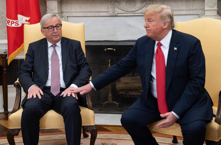 USA’s præsident, Donald Trump (th.) og formand for EU-Kommissionen, Jean-Claude Juncker, mødtes onsdag til handelsforhandlinger i Det Hvide Hus.  Saul Loeb/Ritzau Scanpix