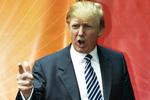 Donald Trump poserer  i sin klassiske stil fra tv-showet 'The  Apprentice' ved en præsentation af NBC's tv-shows i 2005. I dag siger kilder, at han langtfra er så vild med at fyre folk, som tv-showet viste. Mary Altaffer/AP