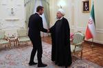 Som udenrigsminister var Kristian Jensen (V) i januar 2016  på besøg i Teheran, hvor han blandt  andre hilste på den iranske præsident Hassan Rouhani. Atomaftalen, som  Iran havde indgået året før, skabte store forventninger til eksportpotentialet til landet. Arkivfoto AP