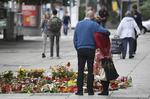 Borgere i  Chemnitz minde den 35-årige  Daniel H., der blev knivdræbt  søndag aften. Ralf Hirschberger/AP/


