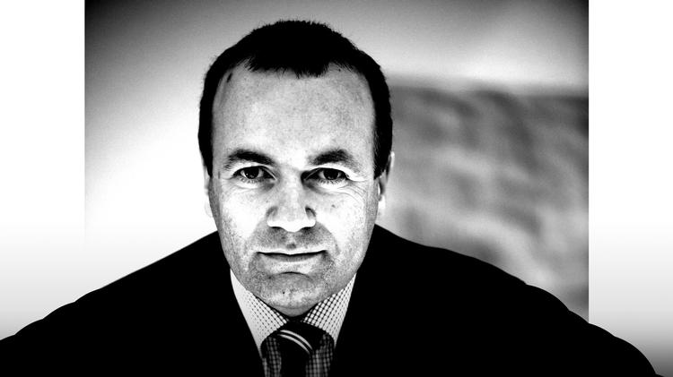 Weber er et meget troende menneske, og hvor hans privatliv er meget privat, er hans religion det på ingen måde. Lars Krabbe