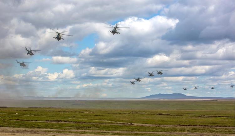 Næsten 1.000 kampﬂy, helikoptere og droner er en del af den russiske militærøvelse Vostok-2018, der varer indtil mandag. Foto: Det Russiske Forsvarsministerium/AP 