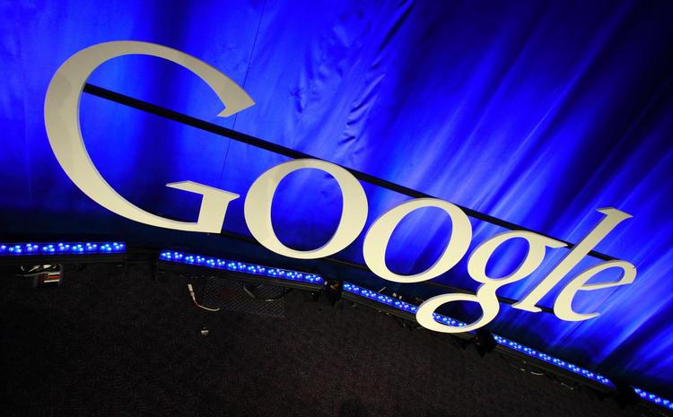 En klagesag sætter spørgsmålstegn ved Googles forretningsmetode. Matt Rourke/AP