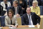 Hvad nu?   Statsminister  Stefan Löfven  fandt en grimasse, der kunne passe,  da han tabte  afstemningen i Riksdagen. Men straks efter var han i kamphumør. Anders  Wiklund/Ritzau Scanpix