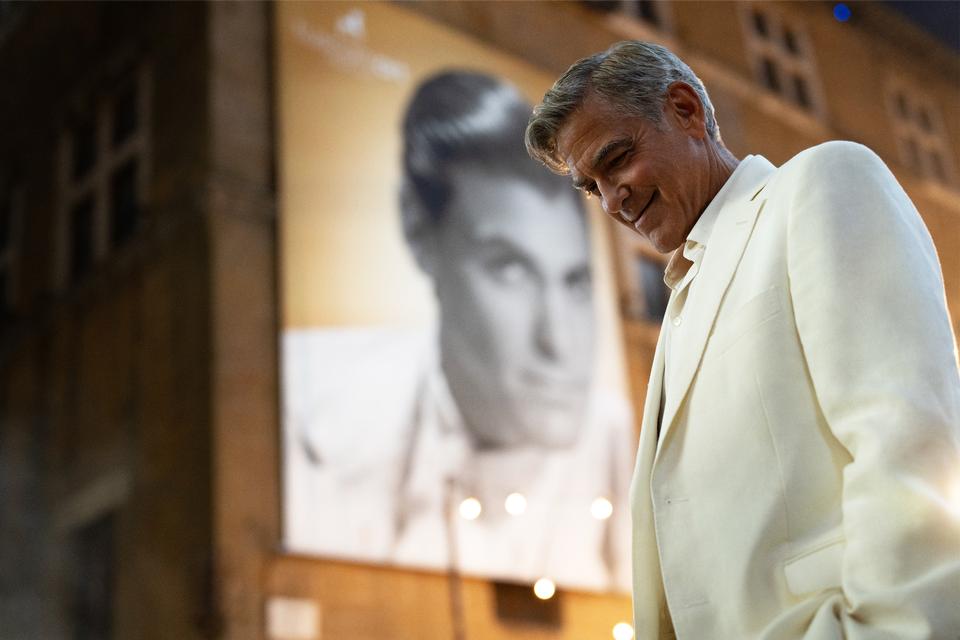 Hele verden eslsker Jay Kelly (George Clooney), men har han svigtet sine døtre i jagten på berømmelse?  Foto: Netflix PR