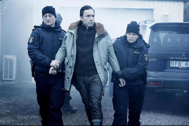 Den svenske coach Frank, der tog familien fra Thure Lindhardts Henrik Sabroe, fik sin bekomst. Omsider.  