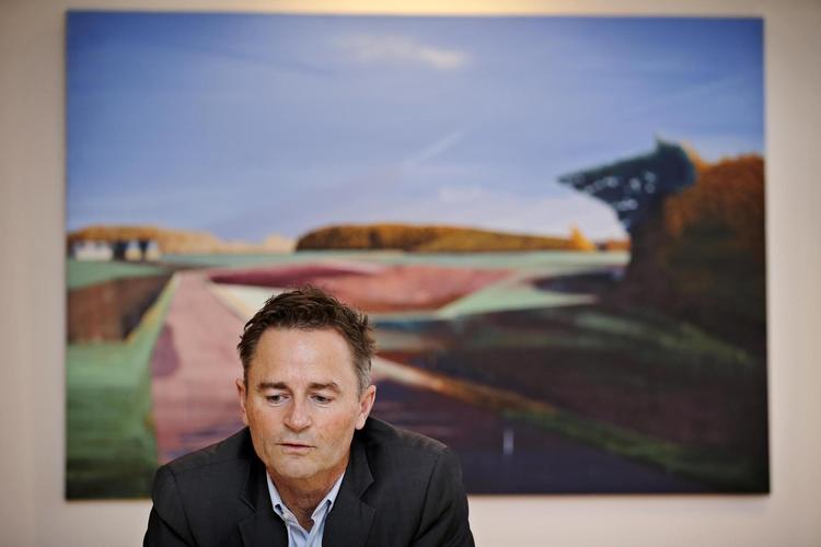 Krydsild. I går mødte Lars Munch, bestyrelsesformand i JP/Politikens Hus, en række medier for at forsvare og forklare den seneste tids ballade om mediekoncernen. Foto: Jens Dresling  