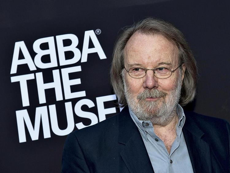 Abba har naturligvis for længst fået et museum i Stockholm, der helt er helliget gruppens musikalske gøremål. Her er Benny Andersson kommet på besøg – måske for at genopleve gruppens enestående berømmelse? 