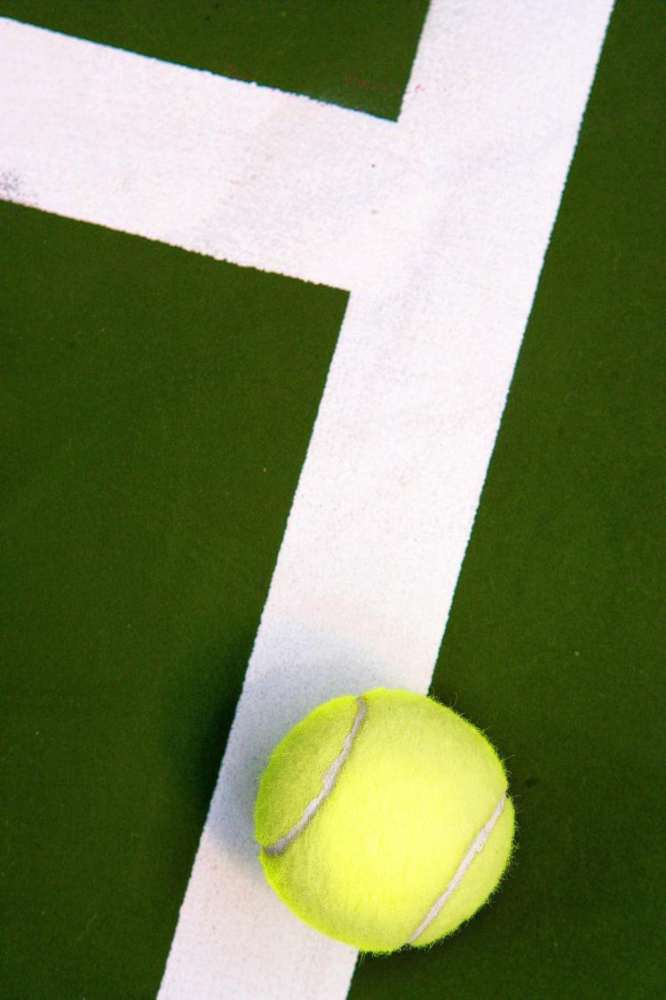 Bogens rammefortælling er en beskrivelse af en brutal tenniskamp mellem maleren Caravaggio og den spanske poet Quevedo. 