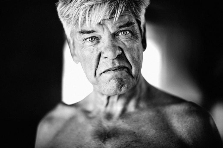 Ib Michael havde i 1967 besøg af Knud Weiking, hvor rumprofeten fortalte ham og 9 andre tedrikkende hippier om Orthon, atomkrigen og rumvæsenernes redningsaktion. 