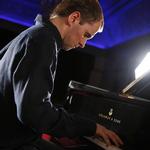 Steven Osborne rammer forkert i et hurtigt løb. To gange. Men hvad så. Det er musik. Ikke bogholderi. 