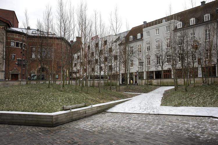 Bispetorvet i Aarhus er endnu ikke færdigetableret, men de tre hjørner med grønne bastioner og beplantning står blot og venter på forårets komme og mange nye brugere i kulturbyåret. 
