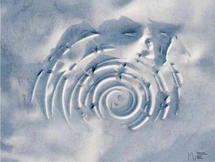 Mindesværket skal opføres på en skrænt ud mod vandet i nærheden af galleriet Thielska ved Stockholm. Her ses et af forslagene, 'Gravitational Waves', hvis udformning bygger på Fibonacci-tal. Illustration: www.statenskonstrad.se  