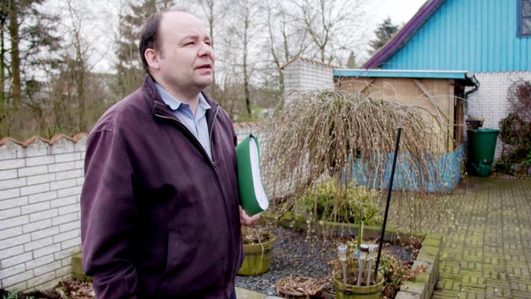 Ejendomsmægler Tom Pedersen fra Mariagerfjord forsøger at sælge et »et rigtig fornuftigt lille hus til prisen«. 