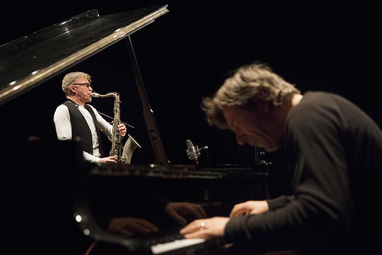 Pianisten Carsten Dahl var det kreative midtpunkt flankeret af Frederik Lundin på sax, bassist Nils Davidsen og Anders Vestergaard på trommer. 