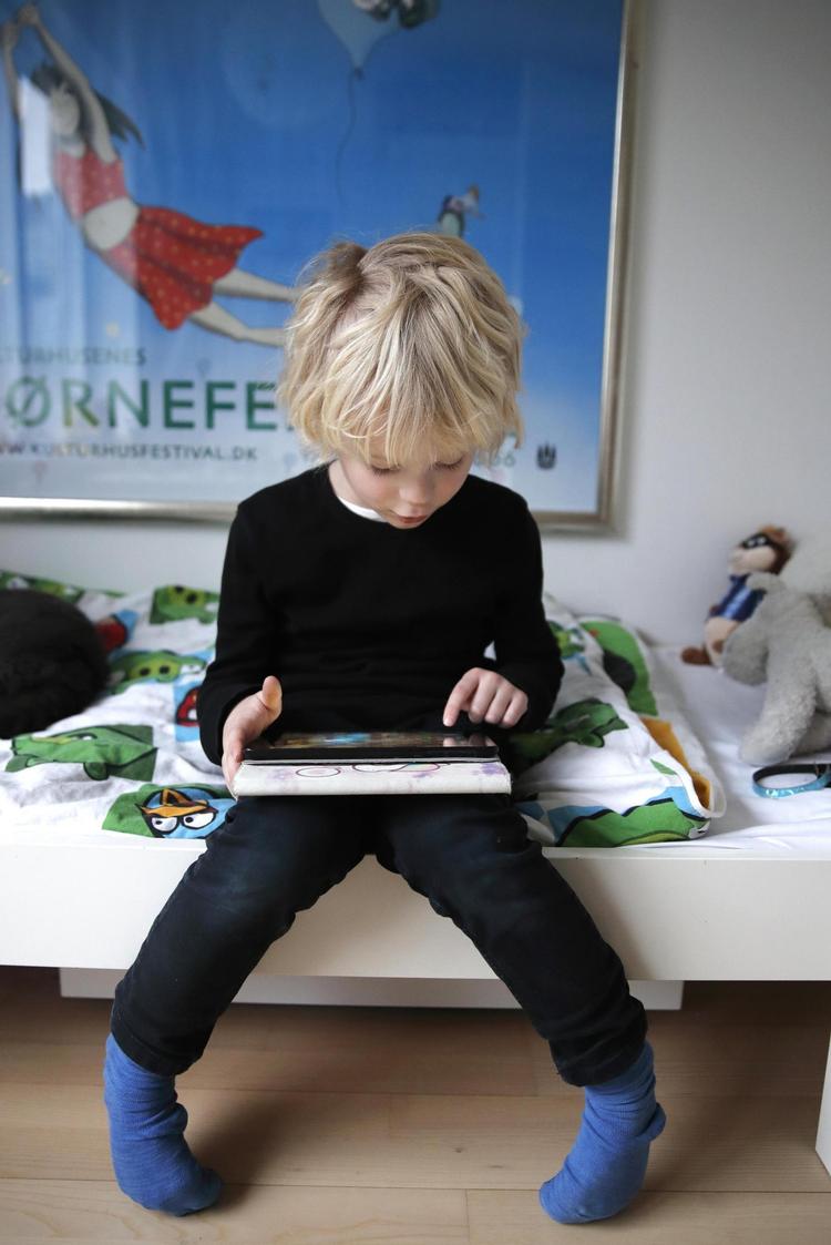 Lasse har lært engelsk ved hjælp af video-portalen YouTube.  