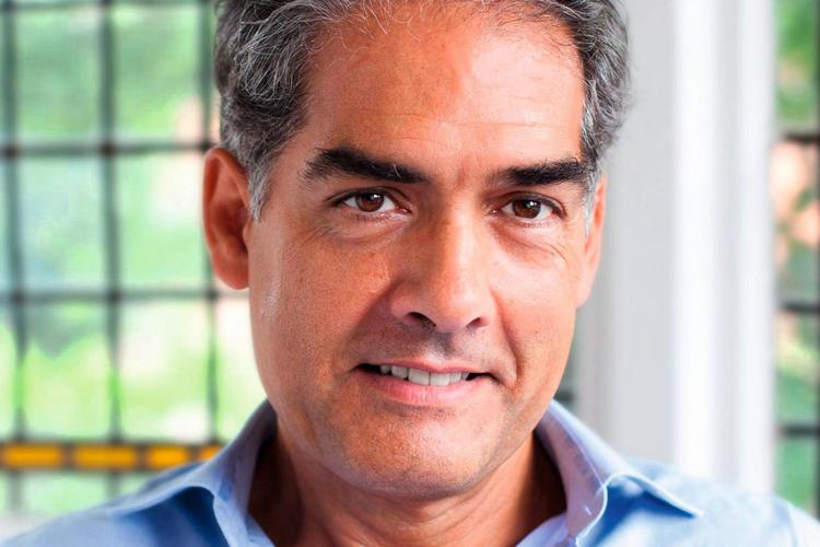 Philip Kerr er en blændende researcher, som i ’Hinsides tavsheden’ dribler rundt på den franske riviera blandt nazister og aldrende britiske forfattere. Foto: Joanna Betts Joanna Betts