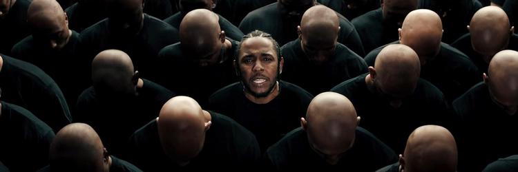 Med videoen til singlen 'HUMBLE.' forstyrrede Kendrick Lamar påskeroen. Et fyrværkeri af hurtige versefødder, selvransagelse og religiøse motiver, der blev afspillet en halv million gange på YouTube i løbet af de første 90 minutter. 