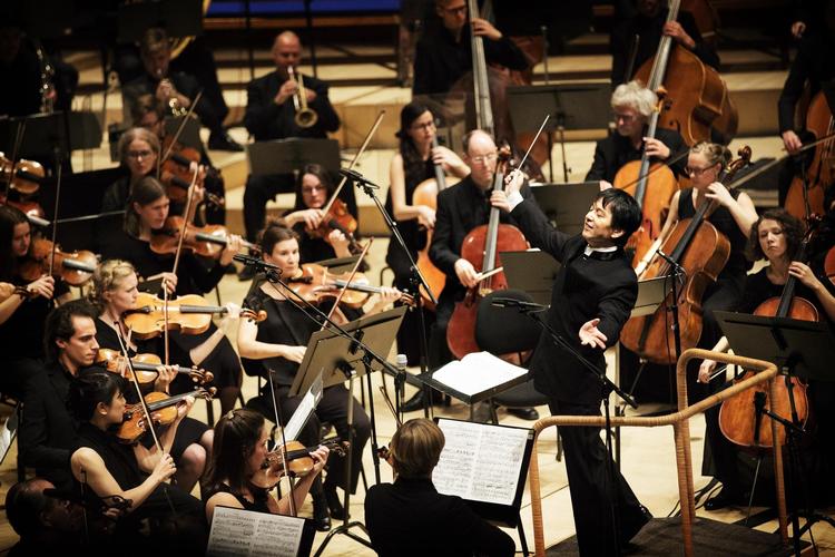 Copenhagen Phil vil ikke fyre musikere, selv om de mister en femtedel af tilskuddet. Orkestret håber, at kommuner, fonde og erhvervsliv vil hjælpe. 