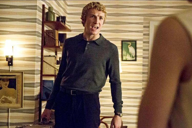 Flemming (Andreas Jessen) er en af de tre hovedpersoner i 'Mercur', der kæmper for at sende rockmusik i æteren. 