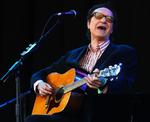 Ray Davies synger på 'Americana', som om han har god tid. Et album fra gyngestolen. 