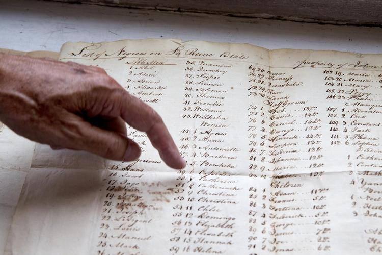 Rigsarkivet har skannet fem millioner arkivalier fra De Dansk Vestindiske Øer, som er gjort tilgængelige på nettet, så folk og historikere kan søge viden om Danmarks fortid som koloniherrer. Det hele ligger på nettet, og alle kan frit søge i det.   