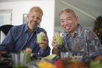 Den britiske forsker Giles Yeo(th.) undersøger trenden ’clean eating’ i en dokumentar fra 2017. 