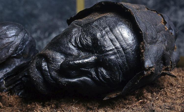 Efter at DR fortalte om Tollundmanden i april, oplevede Museum Silkeborg årets besøgsrekord på en enkelt dag. Hen over påsken steg besøgstallet med 54 procent.  