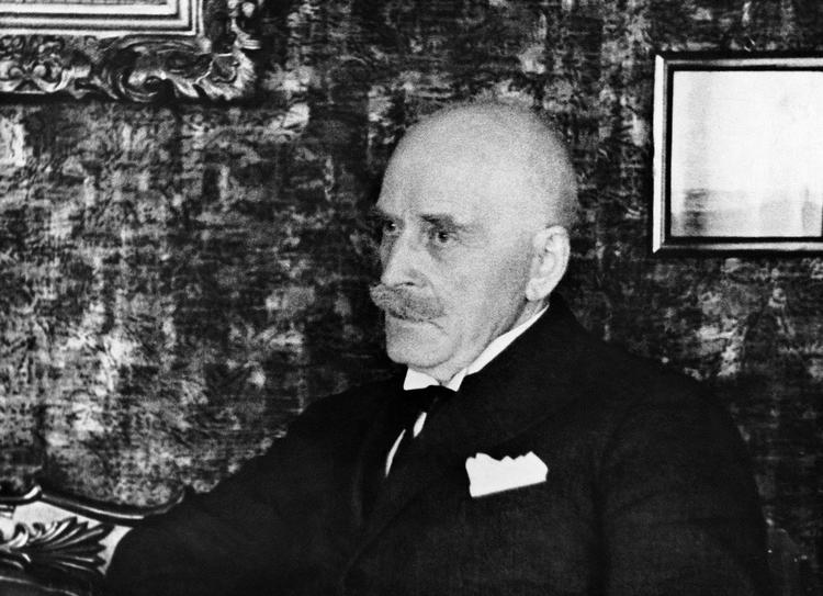 Knut Hamsuns fik kureret sin skriveblokering ved at gå i psykoanalyse i 1920'erne. Nogle af journalerne fra samtalerne indgår nu i et kunstprojekt, og kunstneren siger, han har flere dokumenter liggende.  