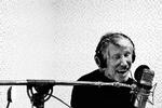 Roger Waters er vred, når han går i kødet på verdens problemer med dronebombninger, usandheder og begæret efter penge. Ifølge Forbes er han selv god for 1,5 milliarder kroner. 