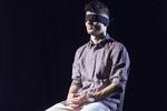 Marwan Arkawi fortæller om sin flugt fra Syrien, efter at publikum via virtual reality har fulgt ham før rejsen og til forhør hos de svenske integrations-myndigheder. 